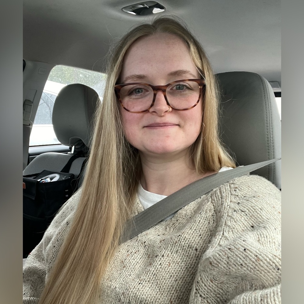 Meet your Posher, Caitlyn